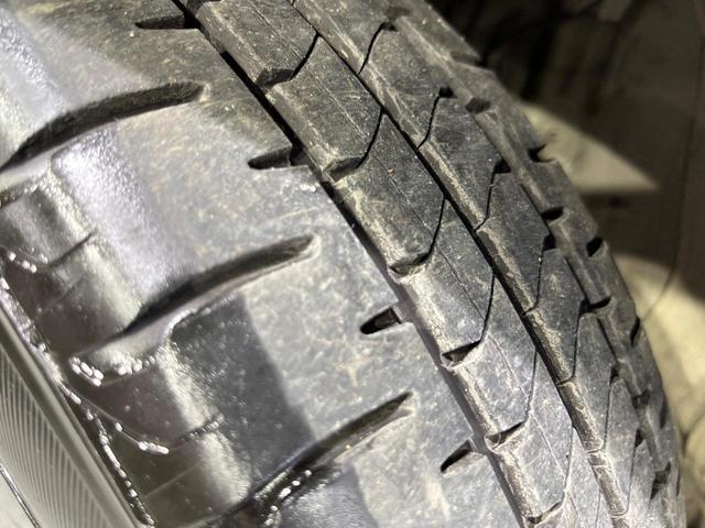 シエンタ G グランパー 禁煙車 セーフティセンス 純正ナビ 全周囲カメラ 両側電動スライド オートエアコン オートハイビーム コーナーセンサー 車線逸脱警報 スマートキー USB端子 シートリフター ドラレコ(52枚目)