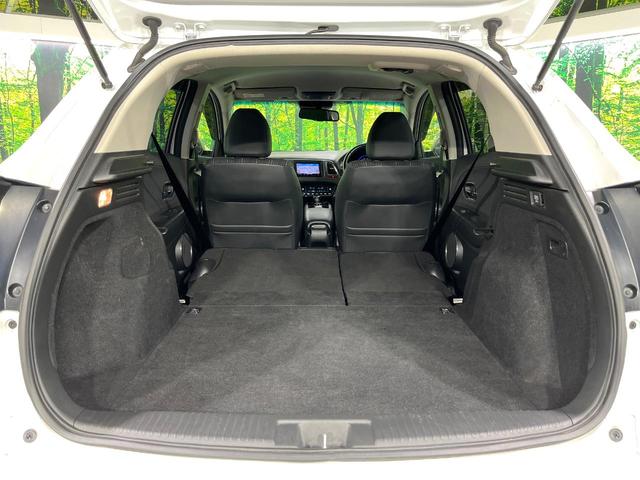 ヴェゼル ハイブリッドZ 禁煙車 衝突軽減装置 純正ナビ バックカメラ 前席シートヒーター パドルシフト ETC 電動パーキングブレーキ LEDライト オートライト オートエアコン シートリフター スマートキー 純正17AW(10枚目)