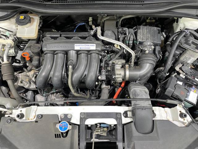 ヴェゼル ハイブリッドZ 禁煙車 衝突軽減装置 純正ナビ バックカメラ 前席シートヒーター パドルシフト ETC 電動パーキングブレーキ LEDライト オートライト オートエアコン シートリフター スマートキー 純正17AW(18枚目)