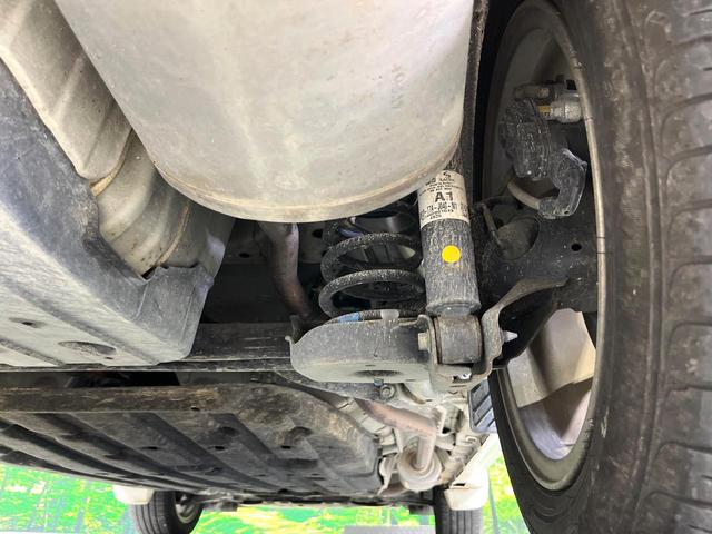 ヴェゼル ハイブリッドZ 禁煙車 衝突軽減装置 純正ナビ バックカメラ 前席シートヒーター パドルシフト ETC 電動パーキングブレーキ LEDライト オートライト オートエアコン シートリフター スマートキー 純正17AW(20枚目)