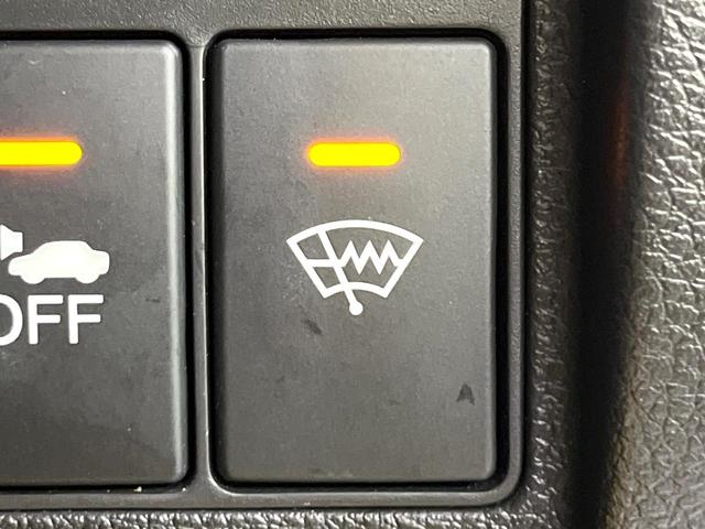 ヴェゼル ハイブリッドZ 禁煙車 衝突軽減装置 純正ナビ バックカメラ 前席シートヒーター パドルシフト ETC 電動パーキングブレーキ LEDライト オートライト オートエアコン シートリフター スマートキー 純正17AW(28枚目)