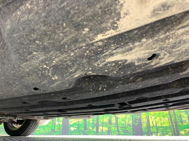 ヴェゼル ハイブリッドZ 禁煙車 衝突軽減装置 純正ナビ バックカメラ 前席シートヒーター パドルシフト ETC 電動パーキングブレーキ LEDライト オートライト オートエアコン シートリフター スマートキー 純正17AW(40枚目)