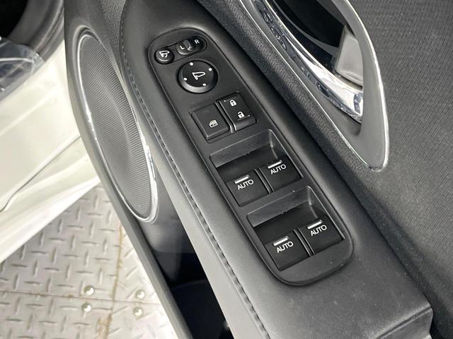 ヴェゼル ハイブリッドZ 禁煙車 衝突軽減装置 純正ナビ バックカメラ 前席シートヒーター パドルシフト ETC 電動パーキングブレーキ LEDライト オートライト オートエアコン シートリフター スマートキー 純正17AW(42枚目)