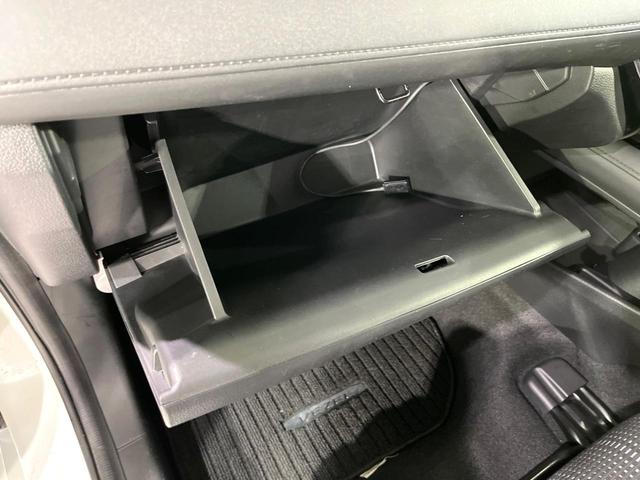 ヴェゼル ハイブリッドZ 禁煙車 衝突軽減装置 純正ナビ バックカメラ 前席シートヒーター パドルシフト ETC 電動パーキングブレーキ LEDライト オートライト オートエアコン シートリフター スマートキー 純正17AW(46枚目)