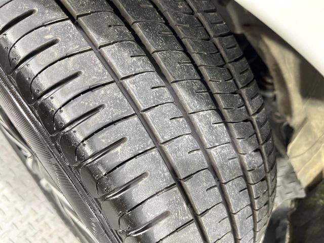 ヴェゼル ハイブリッドZ 禁煙車 衝突軽減装置 純正ナビ バックカメラ 前席シートヒーター パドルシフト ETC 電動パーキングブレーキ LEDライト オートライト オートエアコン シートリフター スマートキー 純正17AW(48枚目)