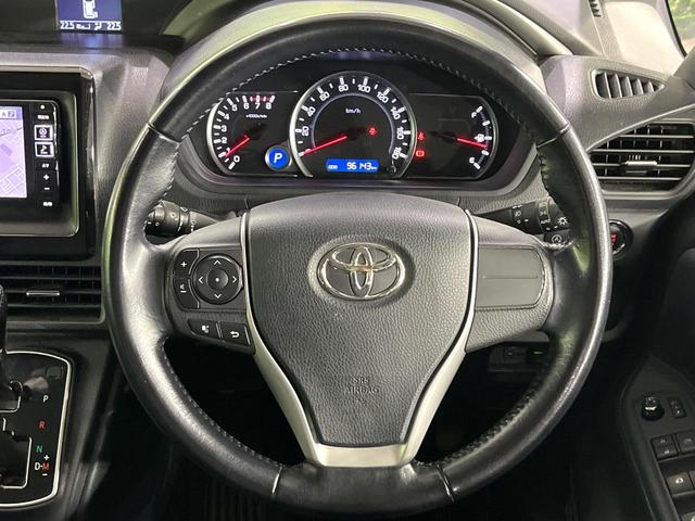 ヴォクシー ZS 煌 禁煙車 セーフティセンス メモリーナビ バックカメラ フリップダウンモニター 両側電動スライド 車線逸脱警報 LEDライト オートハイビーム 純正16インチアルミホイール スマートキー(11枚目)