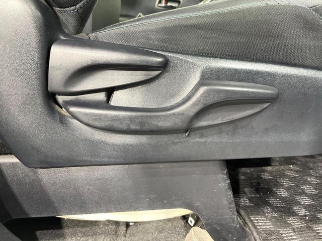 ヴォクシー ZS 煌 禁煙車 セーフティセンス メモリーナビ バックカメラ フリップダウンモニター 両側電動スライド 車線逸脱警報 LEDライト オートハイビーム 純正16インチアルミホイール スマートキー(42枚目)