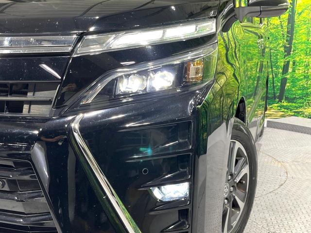 ヴォクシー ZS 煌II 禁煙車 フリップダウンモニター 衝突軽減装置 純正10型ナビ バックカメラ 両側電動スライド クルコン LEDヘッド オートハイビーム デュアルエアコン リアオートエアコン クリアランスソナー ETC(13枚目)