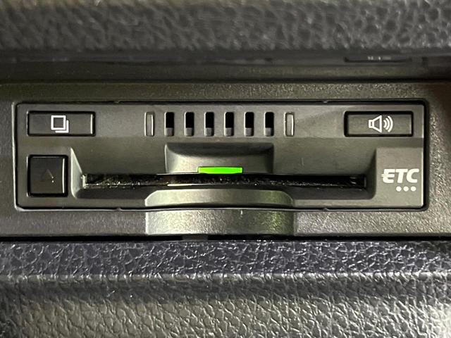 ヴォクシー ZS 煌II 禁煙車 フリップダウンモニター 衝突軽減装置 純正10型ナビ バックカメラ 両側電動スライド クルコン LEDヘッド オートハイビーム デュアルエアコン リアオートエアコン クリアランスソナー ETC(32枚目)