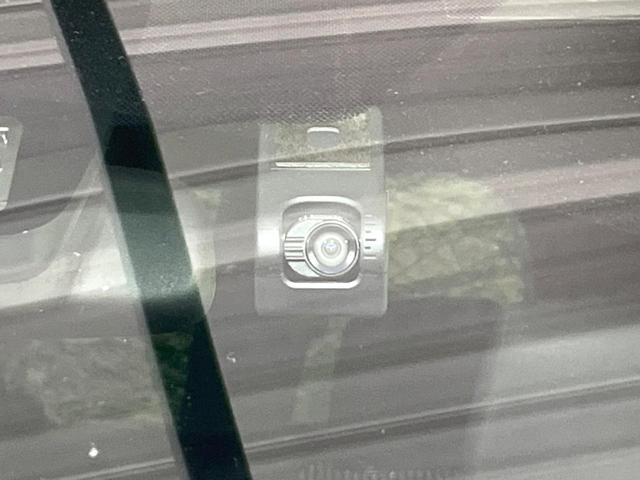 ヴォクシー ZS 煌II 禁煙車 フリップダウンモニター 衝突軽減装置 純正10型ナビ バックカメラ 両側電動スライド クルコン LEDヘッド オートハイビーム デュアルエアコン リアオートエアコン クリアランスソナー ETC(33枚目)