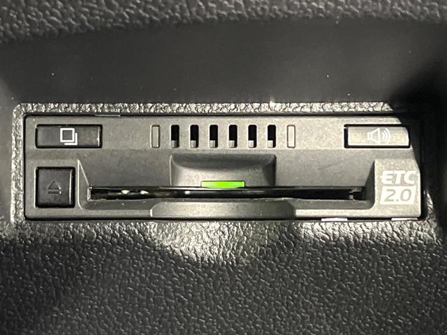 プリウス Sセーフティプラス 禁煙車 衝突軽減装置 純正9型ナビ バックカメラ レーダークルーズ ETC LEDヘッド&フォグ オートハイビーム オートエアコン クリアランスソナー ステアリングスイッチ 車線逸脱警報(7枚目)