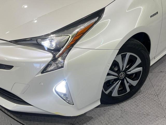 プリウス Sセーフティプラス 禁煙車 衝突軽減装置 純正9型ナビ バックカメラ レーダークルーズ ETC LEDヘッド&フォグ オートハイビーム オートエアコン クリアランスソナー ステアリングスイッチ 車線逸脱警報(12枚目)