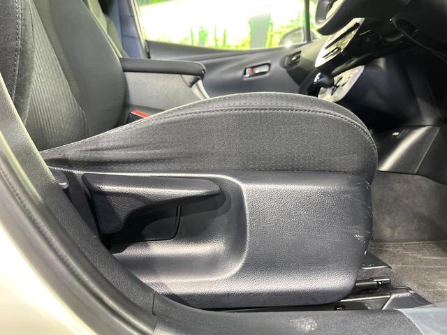 プリウス Sセーフティプラス 禁煙車 衝突軽減装置 純正9型ナビ バックカメラ レーダークルーズ ETC LEDヘッド&フォグ オートハイビーム オートエアコン クリアランスソナー ステアリングスイッチ 車線逸脱警報(30枚目)