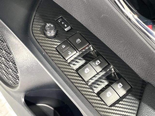 プリウス Sセーフティプラス 禁煙車 衝突軽減装置 純正9型ナビ バックカメラ レーダークルーズ ETC LEDヘッド&フォグ オートハイビーム オートエアコン クリアランスソナー ステアリングスイッチ 車線逸脱警報(41枚目)