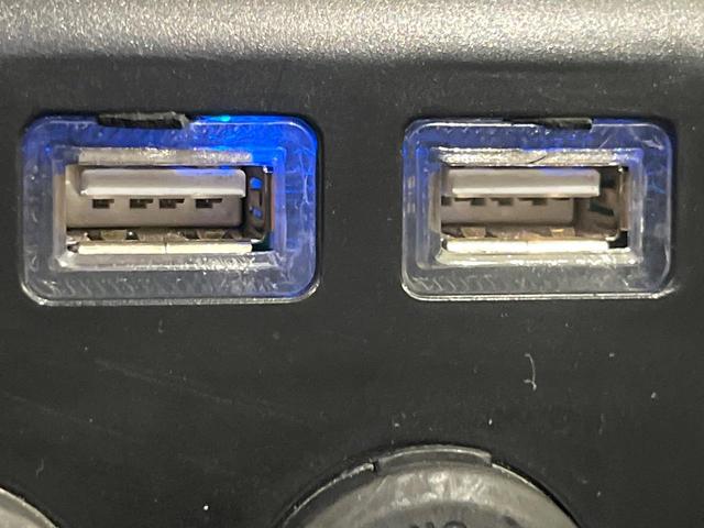 プリウス Sセーフティプラス 禁煙車 衝突軽減装置 純正9型ナビ バックカメラ レーダークルーズ ETC LEDヘッド&フォグ オートハイビーム オートエアコン クリアランスソナー ステアリングスイッチ 車線逸脱警報(42枚目)