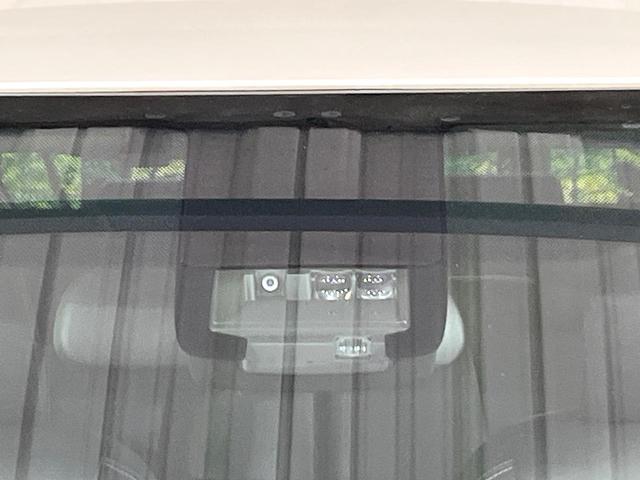 シエンタ G クエロ 両側電動ドア 純正SDナビ 全周囲カメラ 衝突被害軽減システム 禁煙車 スマートキー LEDヘッド ビルトインETC オートライト オートエアコン Bluetooth CD フルセグ LEDフォグ(6枚目)