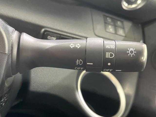 シエンタ G クエロ 両側電動ドア 純正SDナビ 全周囲カメラ 衝突被害軽減システム 禁煙車 スマートキー LEDヘッド ビルトインETC オートライト オートエアコン Bluetooth CD フルセグ LEDフォグ(45枚目)