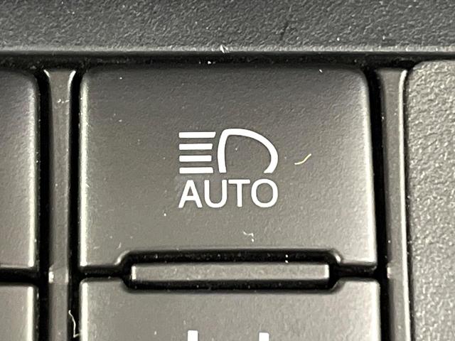 シエンタ G クエロ 両側電動ドア 純正SDナビ 全周囲カメラ 衝突被害軽減システム 禁煙車 スマートキー LEDヘッド ビルトインETC オートライト オートエアコン Bluetooth CD フルセグ LEDフォグ(50枚目)