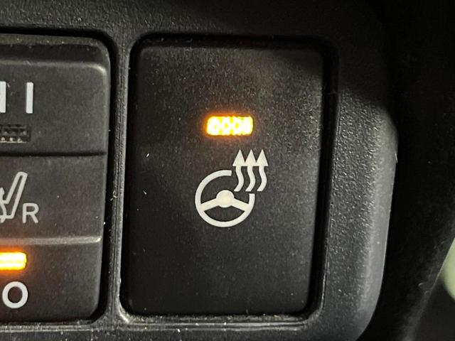 シエンタ G クエロ 両側電動ドア 純正SDナビ 全周囲カメラ 衝突被害軽減システム 禁煙車 スマートキー LEDヘッド ビルトインETC オートライト オートエアコン Bluetooth CD フルセグ LEDフォグ(53枚目)