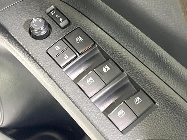 シエンタ G クエロ 両側電動ドア 純正SDナビ 全周囲カメラ 衝突被害軽減システム 禁煙車 スマートキー LEDヘッド ビルトインETC オートライト オートエアコン Bluetooth CD フルセグ LEDフォグ(56枚目)