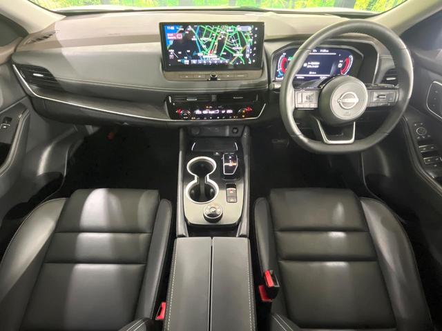 エクストレイル Ｇ　ｅ－４ＯＲＣＥ　４ＷＤ　１２．３型ナビ　全周囲カメラ　衝突被害軽減システム　レーダークルーズ　電動リアゲート　レザーシート　ドラレコ　スマートキー　ＬＥＤヘッド　ビルトインＥＴＣ　オートライト　デュアルエアコン（2枚目）