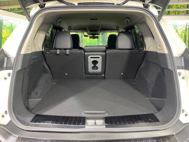 エクストレイル Ｇ　ｅ－４ＯＲＣＥ　４ＷＤ　１２．３型ナビ　全周囲カメラ　衝突被害軽減システム　レーダークルーズ　電動リアゲート　レザーシート　ドラレコ　スマートキー　ＬＥＤヘッド　ビルトインＥＴＣ　オートライト　デュアルエアコン（10枚目）