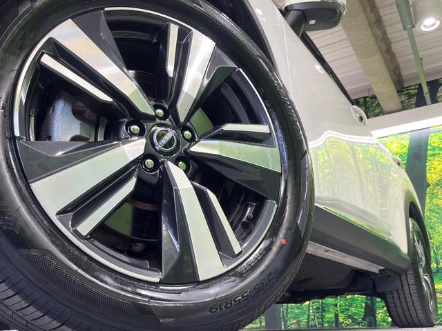 エクストレイル Ｇ　ｅ－４ＯＲＣＥ　４ＷＤ　１２．３型ナビ　全周囲カメラ　衝突被害軽減システム　レーダークルーズ　電動リアゲート　レザーシート　ドラレコ　スマートキー　ＬＥＤヘッド　ビルトインＥＴＣ　オートライト　デュアルエアコン（13枚目）