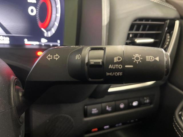 エクストレイル Ｇ　ｅ－４ＯＲＣＥ　４ＷＤ　１２．３型ナビ　全周囲カメラ　衝突被害軽減システム　レーダークルーズ　電動リアゲート　レザーシート　ドラレコ　スマートキー　ＬＥＤヘッド　ビルトインＥＴＣ　オートライト　デュアルエアコン（61枚目）