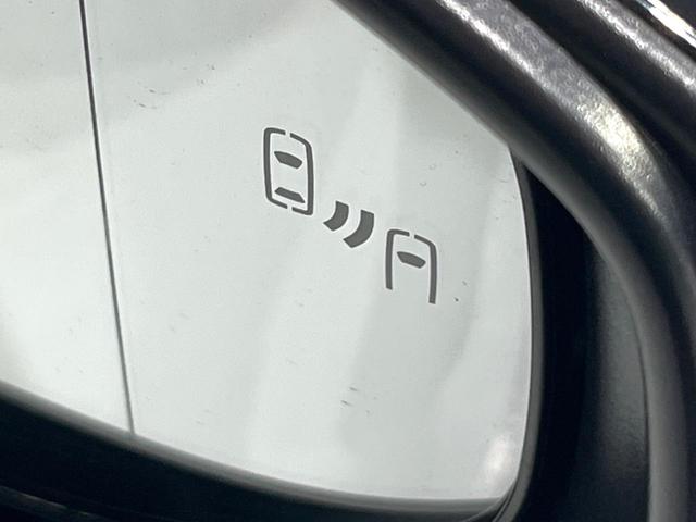 プリウス Ｚ　禁煙車　セーフティセンス　純正１２．３型ナビ　全周囲カメラ　シートエアコン　ブラインドスポットモニター　パークアシスト　ＡＣ１００Ｖ電源　パワーシート　電動リアゲート　オートハイビーム　ＬＥＤライト（5枚目）