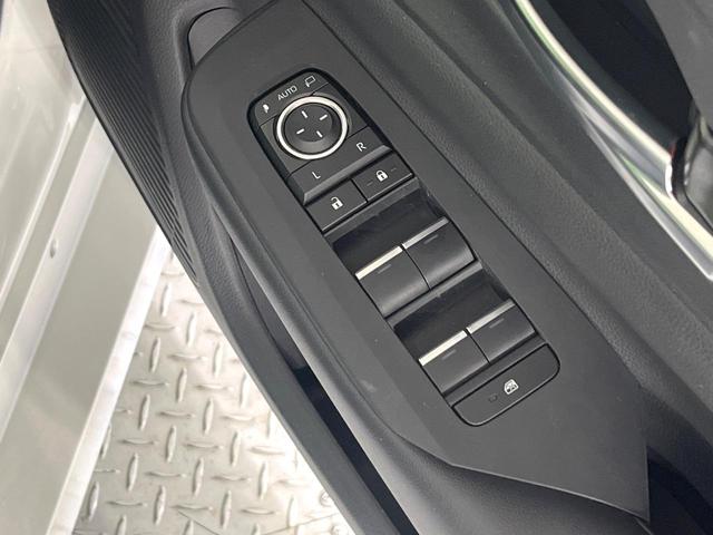 プリウス Ｚ　禁煙車　セーフティセンス　純正１２．３型ナビ　全周囲カメラ　シートエアコン　ブラインドスポットモニター　パークアシスト　ＡＣ１００Ｖ電源　パワーシート　電動リアゲート　オートハイビーム　ＬＥＤライト（47枚目）