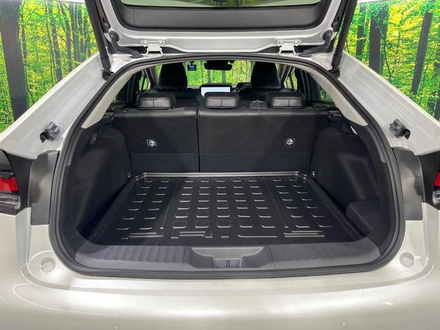 プリウス Ｚ　禁煙車　セーフティセンス　純正１２．３型ナビ　全周囲カメラ　シートエアコン　ブラインドスポットモニター　パークアシスト　ＡＣ１００Ｖ電源　パワーシート　電動リアゲート　オートハイビーム　ＬＥＤライト（61枚目）