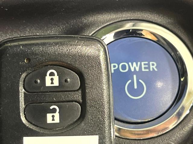 アクア Ｓ　禁煙車　純正ナビ　地デジ　Ｂｌｕｅｔｏｏｔｈ再生　オートエアコン　オートライト　スマートキー　プッシュスタート　スペアタイヤ　ドラレコ（6枚目）