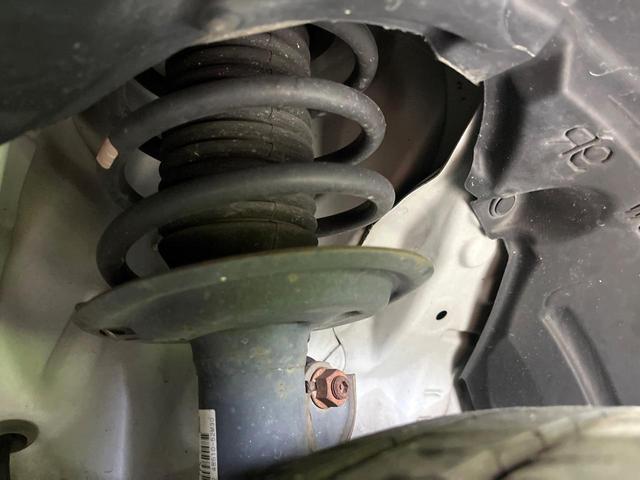 アクア Ｓ　禁煙車　純正ナビ　地デジ　Ｂｌｕｅｔｏｏｔｈ再生　オートエアコン　オートライト　スマートキー　プッシュスタート　スペアタイヤ　ドラレコ（37枚目）