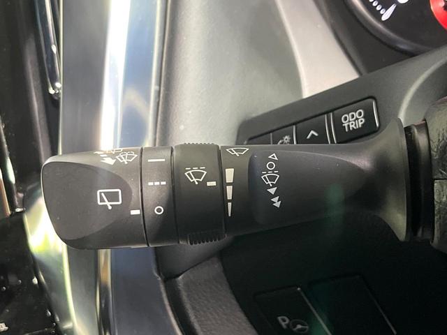 アルファード ２．５Ｓ　タイプゴールド　禁煙車　ツインムーンルーフ　ＪＢＬサウンド　１０．５インチナビ　フリップダウンモニター　全周囲カメラ　デジタルインナーミラー　ＢＳＭ　リアオートエアコン　２列目オットマン　ＡＣ１００Ｖ　パークアシスト（31枚目）