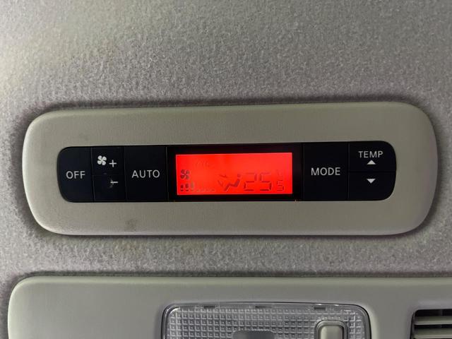 セレナ ハイウェイスター S-ハイブリッド 禁煙車 純正ナビ バックカメラ フリップダウンモニター 両側電動スライド リアオートエアコン ETC スマートキー クルーズコントロール 横滑り防止装置 純正アルミホイール アイドリングストップ(7枚目)