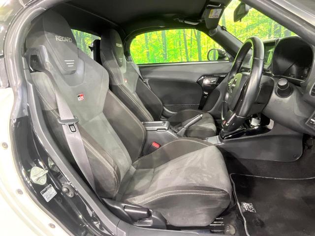 コペン GR スポーツ 禁煙車 MT車 SDナビ シートヒーター Bluetooth フルセグTV スマートキー オートエアコン LEDヘッド&フォグ BBS製16インチAW MOMO製革巻きステアリングホイール(9枚目)