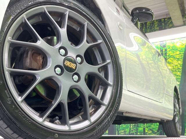 コペン GR スポーツ 禁煙車 MT車 SDナビ シートヒーター Bluetooth フルセグTV スマートキー オートエアコン LEDヘッド&フォグ BBS製16インチAW MOMO製革巻きステアリングホイール(12枚目)