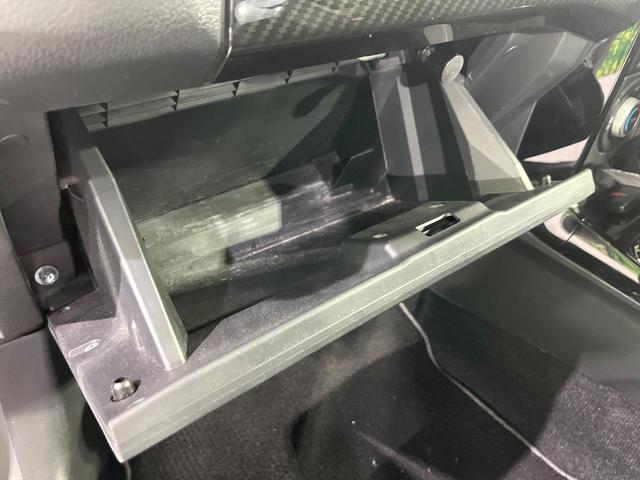 コペン GR スポーツ 禁煙車 MT車 SDナビ シートヒーター Bluetooth フルセグTV スマートキー オートエアコン LEDヘッド&フォグ BBS製16インチAW MOMO製革巻きステアリングホイール(30枚目)