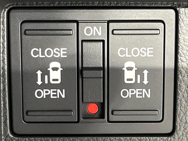 ステップワゴン ｅ：ＨＥＶスパーダ　登録済未使用車　衝突被害軽減システム　両側電動スライドドア　１１．４インチ純正ナビ　レーダークルーズ　電動リアゲート　バックカメラ　ハーフレザーシート　スマートキー　ＬＥＤヘッド　シートヒーター（4枚目）