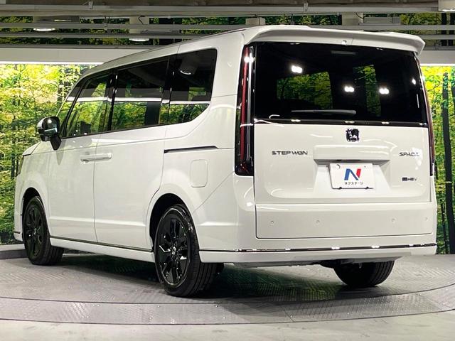 ステップワゴン ｅ：ＨＥＶスパーダ　登録済未使用車　衝突被害軽減システム　両側電動スライドドア　１１．４インチ純正ナビ　レーダークルーズ　電動リアゲート　バックカメラ　ハーフレザーシート　スマートキー　ＬＥＤヘッド　シートヒーター（57枚目）