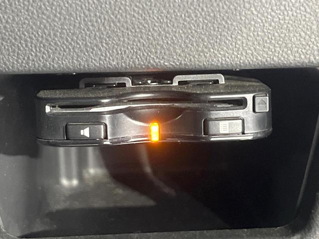 タント カスタムX トップエディションSA 禁煙車 スマートアシスト 純正8型ナビ バックカメラ 電動スライドドア ETC オートエアコン 後席サンシェード スマートキー 横滑り防止装置 純正14インチアルミホイール LEDライト(7枚目)