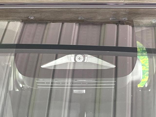 シエンタ ハイブリッドＸ　登録済未使用車　衝突軽減　レーダークルーズ　電動スライドドア　スマートキー　ＬＥＤヘッドライト　オートハイビーム　オートエアコン　オートライト　電動格納ドアミラー　バニティミラー（3枚目）