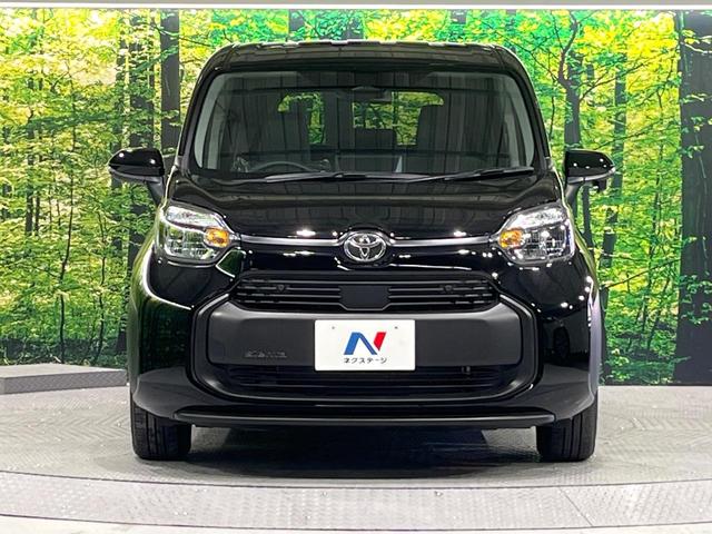 シエンタ ハイブリッドＸ　登録済未使用車　衝突軽減　レーダークルーズ　電動スライドドア　スマートキー　ＬＥＤヘッドライト　オートハイビーム　オートエアコン　オートライト　電動格納ドアミラー　バニティミラー（14枚目）