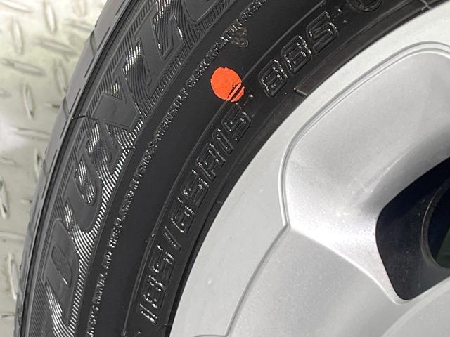 シエンタ ハイブリッドＸ　登録済未使用車　衝突軽減　レーダークルーズ　電動スライドドア　スマートキー　ＬＥＤヘッドライト　オートハイビーム　オートエアコン　オートライト　電動格納ドアミラー　バニティミラー（47枚目）