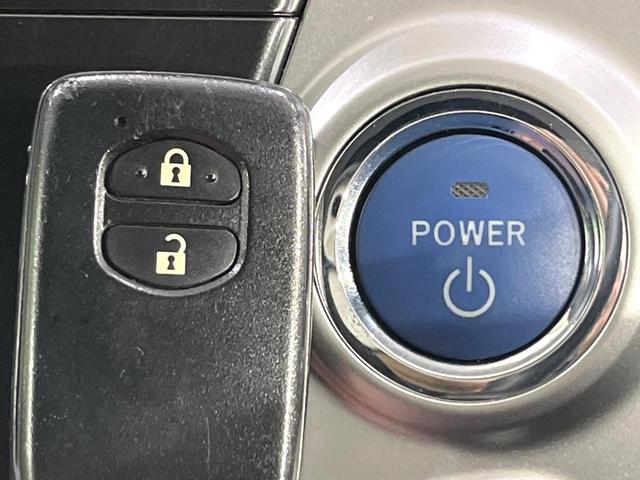 プリウスアルファ Ｓツーリングセレクション　禁煙車　純正ＳＤナビ　ＥＴＣ　オートライト　スマートキー　ＬＥＤヘッドライト　オートエアコン　純正１７インチアルミホイール　ヘッドライトウォッシャー　シートリフタ　Ｂｌｕｅｔｏｏｔｈ　ＣＤ　ＤＶＤ再生（7枚目）
