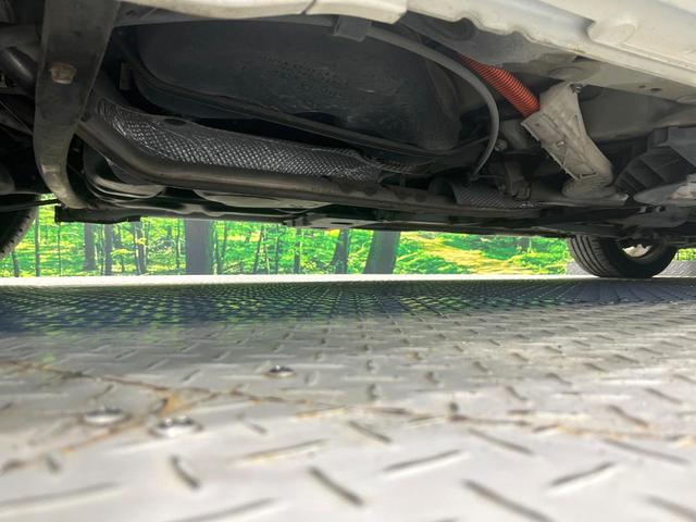 プリウスアルファ Ｓツーリングセレクション　禁煙車　純正ＳＤナビ　ＥＴＣ　オートライト　スマートキー　ＬＥＤヘッドライト　オートエアコン　純正１７インチアルミホイール　ヘッドライトウォッシャー　シートリフタ　Ｂｌｕｅｔｏｏｔｈ　ＣＤ　ＤＶＤ再生（22枚目）