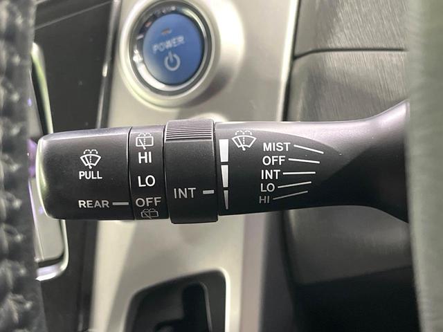 プリウスアルファ Ｓツーリングセレクション　禁煙車　純正ＳＤナビ　ＥＴＣ　オートライト　スマートキー　ＬＥＤヘッドライト　オートエアコン　純正１７インチアルミホイール　ヘッドライトウォッシャー　シートリフタ　Ｂｌｕｅｔｏｏｔｈ　ＣＤ　ＤＶＤ再生（28枚目）