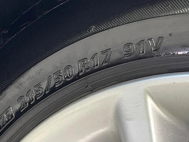 プリウスアルファ Ｓツーリングセレクション　禁煙車　純正ＳＤナビ　ＥＴＣ　オートライト　スマートキー　ＬＥＤヘッドライト　オートエアコン　純正１７インチアルミホイール　ヘッドライトウォッシャー　シートリフタ　Ｂｌｕｅｔｏｏｔｈ　ＣＤ　ＤＶＤ再生（48枚目）