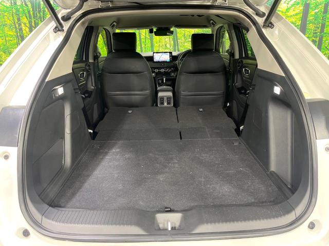 ヴェゼル ｅ：ＨＥＶ　Ｚ　禁煙車　ホンダセンシング　純正９型ナビ　全周囲カメラ　ブラインドスポット　電動リアゲート　シートヒーター　電動パーキングブレーキ　パドルシフト　ＥＴＣ　シーケンシャルターンランプ　コーナーセンサー（10枚目）