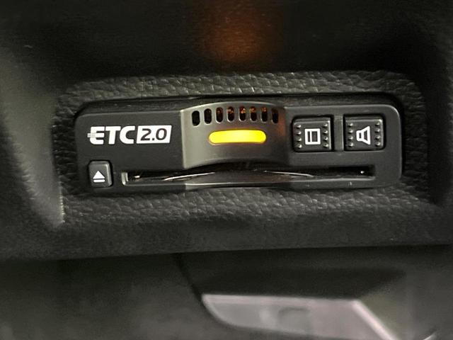 ヴェゼル ｅ：ＨＥＶ　Ｚ　禁煙車　ホンダセンシング　純正９型ナビ　全周囲カメラ　ブラインドスポット　電動リアゲート　シートヒーター　電動パーキングブレーキ　パドルシフト　ＥＴＣ　シーケンシャルターンランプ　コーナーセンサー（28枚目）
